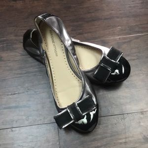 Adrienne Vittadini Black / Silver Flats